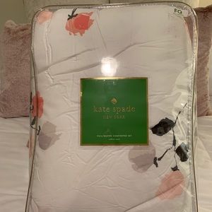 Kate Spade Comforter & Shams (F/Q)